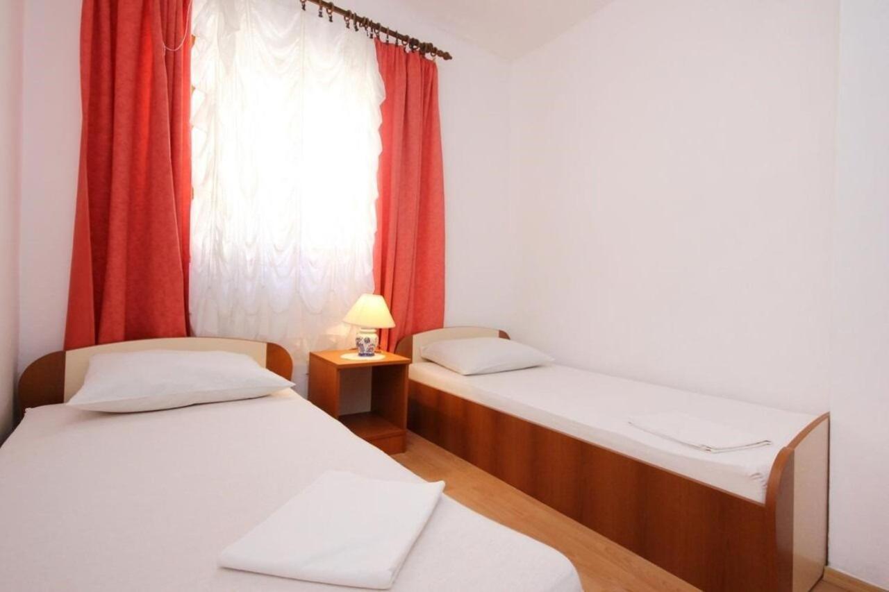 Apartments Tonka - 150M From The Sea & Parking Orebic Exterior photo